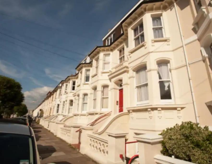Sunny Seaside Sanctuary - Two Bedroom Apartment Hove Buitenkant foto