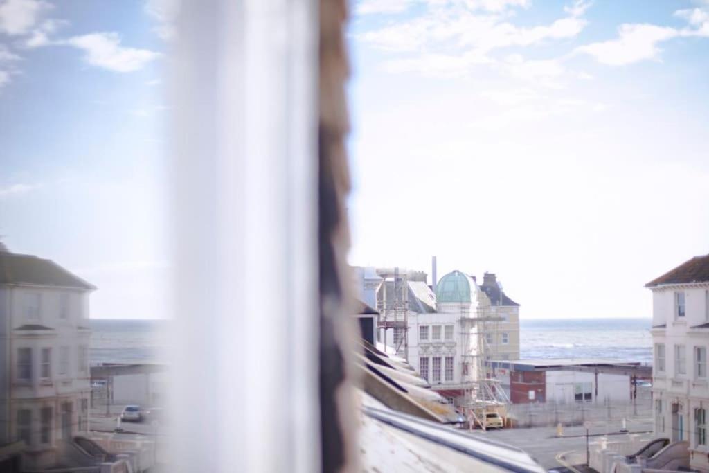 Sunny Seaside Sanctuary - Two Bedroom Apartment Hove Buitenkant foto