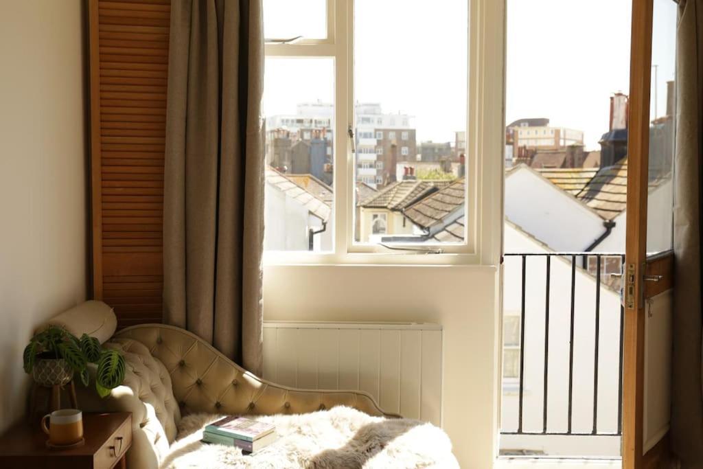Sunny Seaside Sanctuary - Two Bedroom Apartment Hove Buitenkant foto